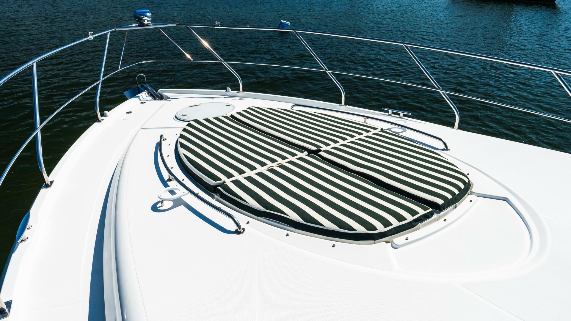 2013 CRUISERS 48 Cantius Base - Image 47