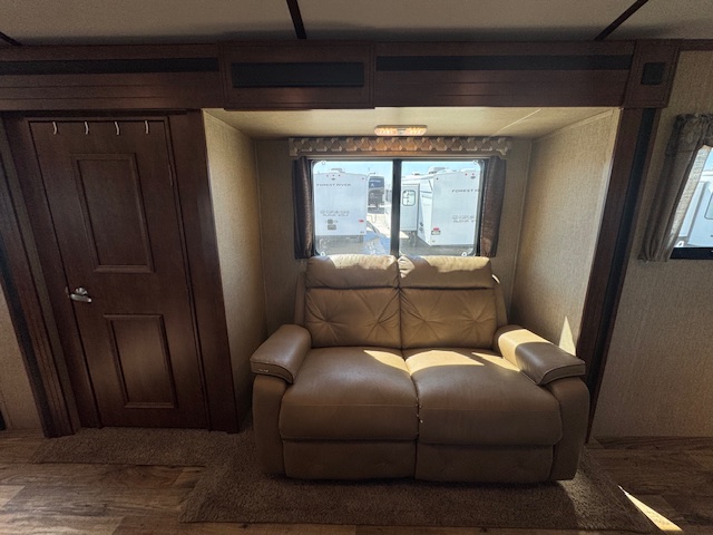 2017 Keystone Outback Diamond Super-Lite 332FK - Image 18