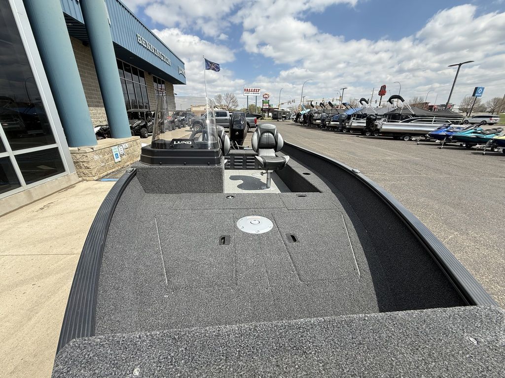2026 Lund 1650 Angler SS - Image 8
