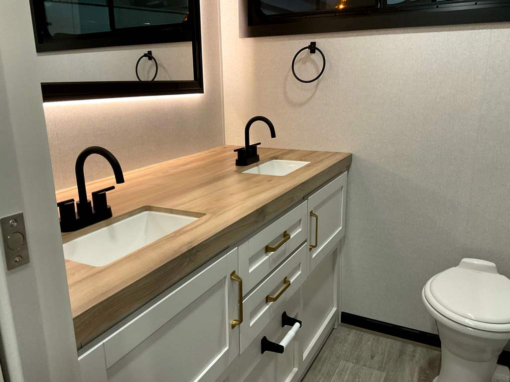 2026 JAYCO Eagle 265 FKDS HT - Image 16