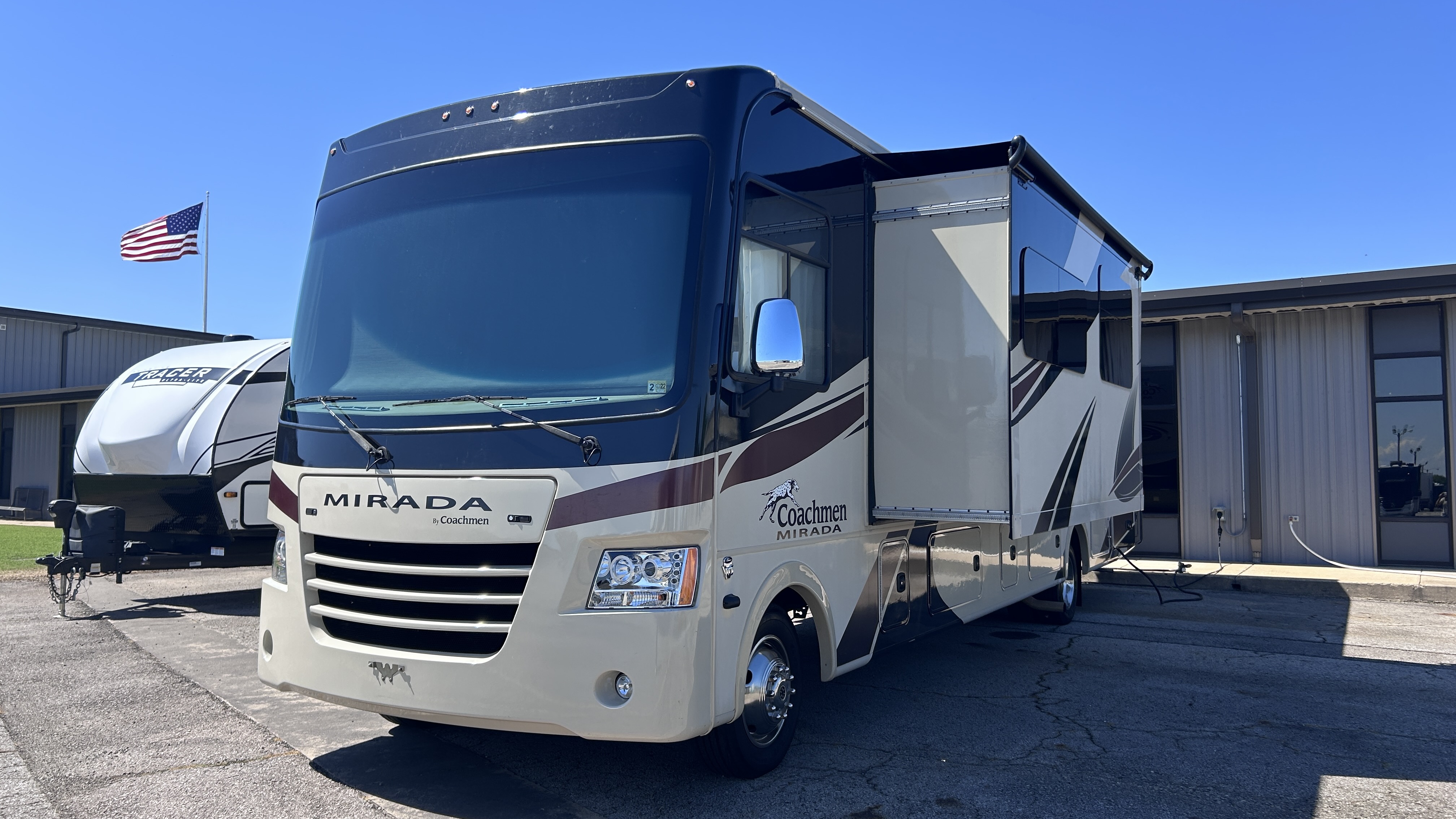2019 Coachmen Mirada 35BH - Image 4