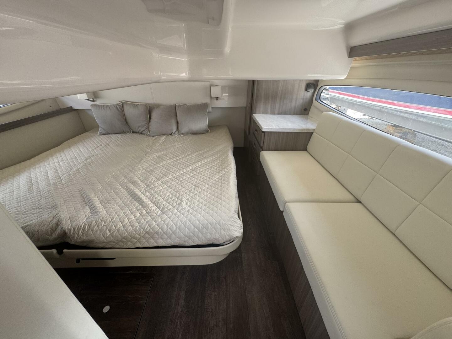 2021 Regal 38 XO - Image 19