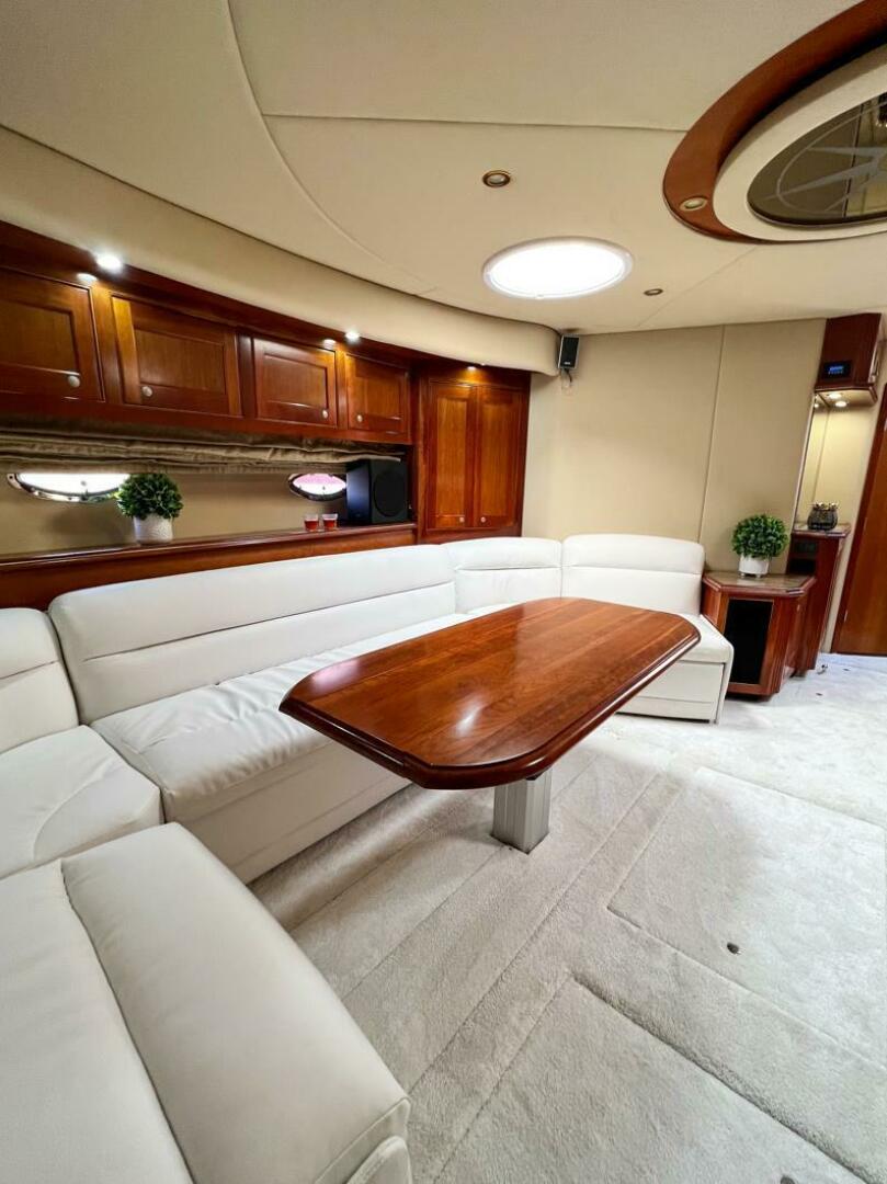 2011 Cruisers Yachts 560 Express - Image 8