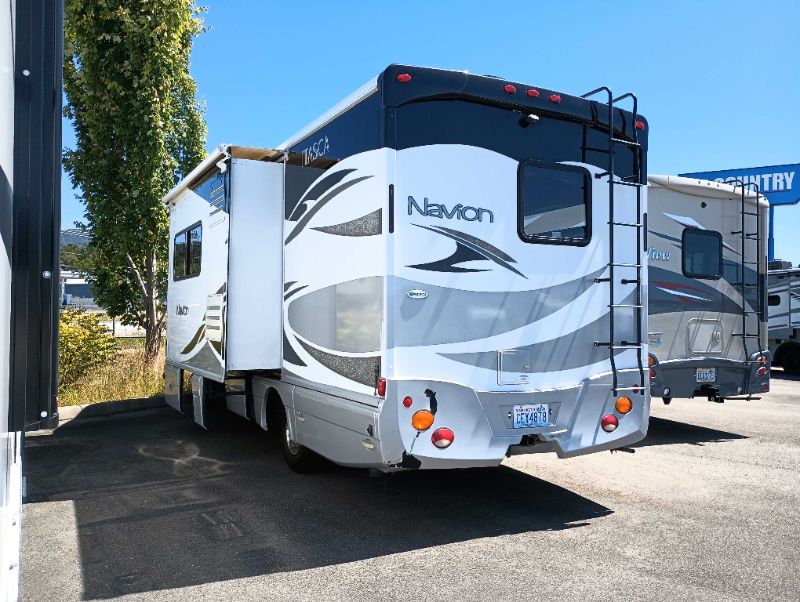 2011 Itasca Navion 24J - Image 2