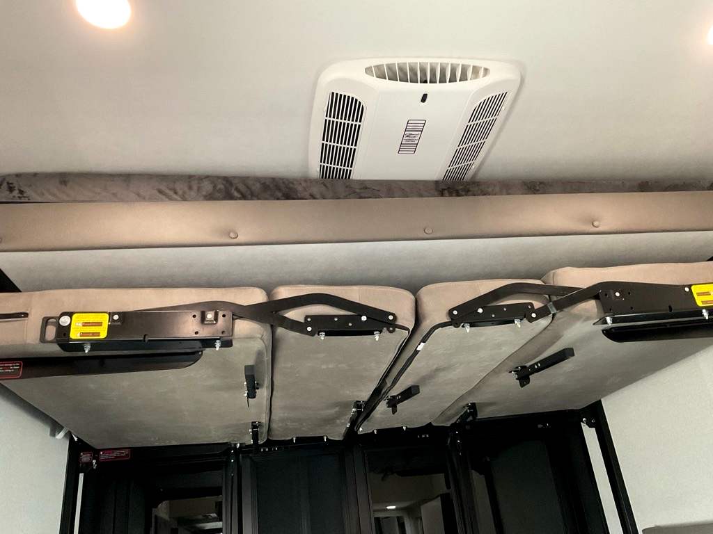 2026 JAYCO SEISMIC 395 - Image 32