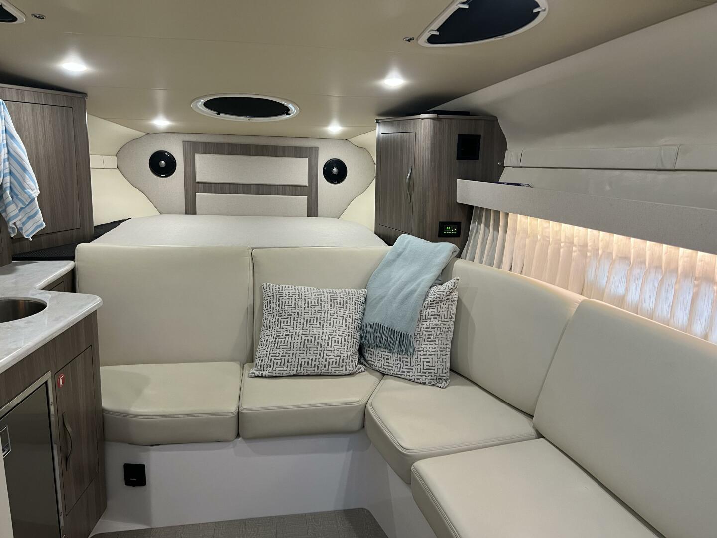 2019 Regal - Image 3