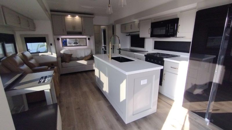 2026 Brinkley RV Model Z 3515 - Image 5