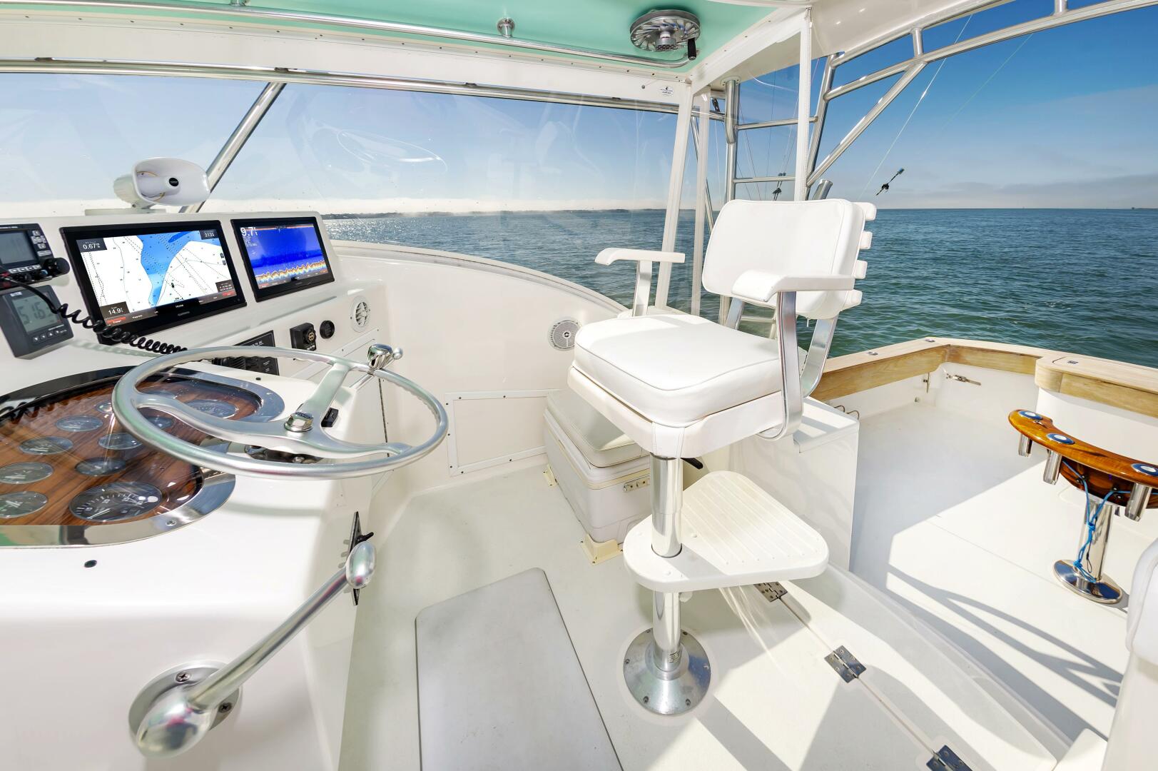 2003 Custom Carolina 40 Layton Express - Image 17