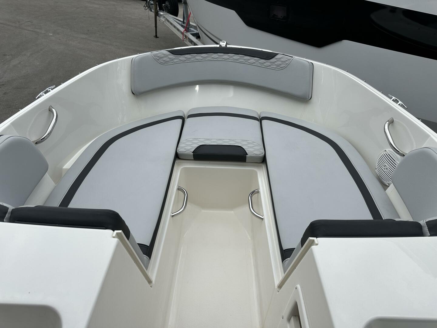 2023 Bayliner M Series M17 - Image 7