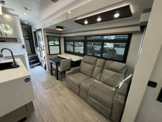 2027 JAYCO PINNACLE 32RLTS - Image 15
