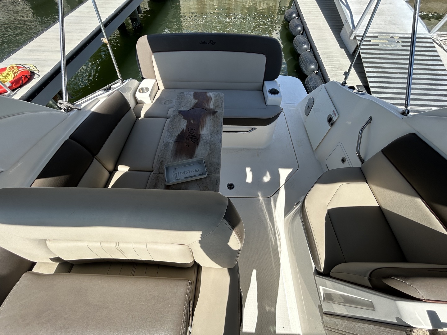 2014 Sea Ray - Image 40