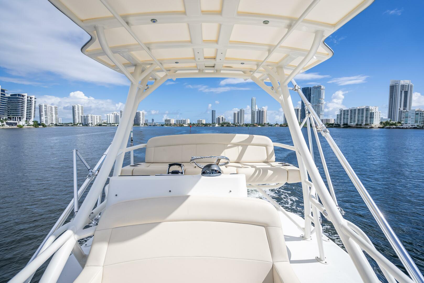 2016 Boston Whaler - Image 93