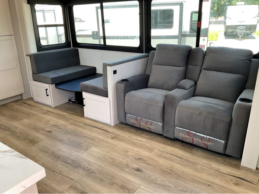 2026 JAYCO Jay Feather 30RKB - Image 21