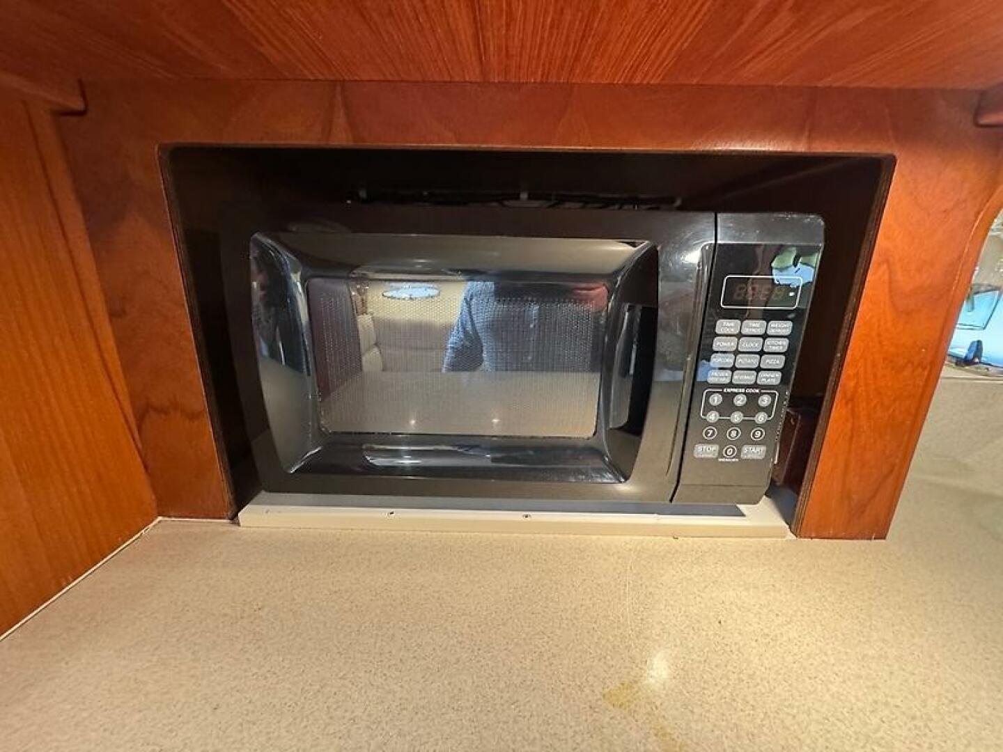 2000 Tiara Yachts 3500 Open - Image 30