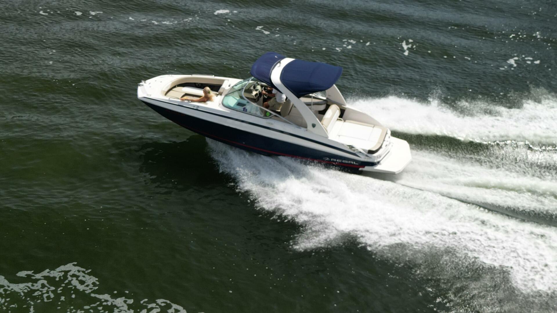 2014 Regal 2700 Bowrider - Image 5