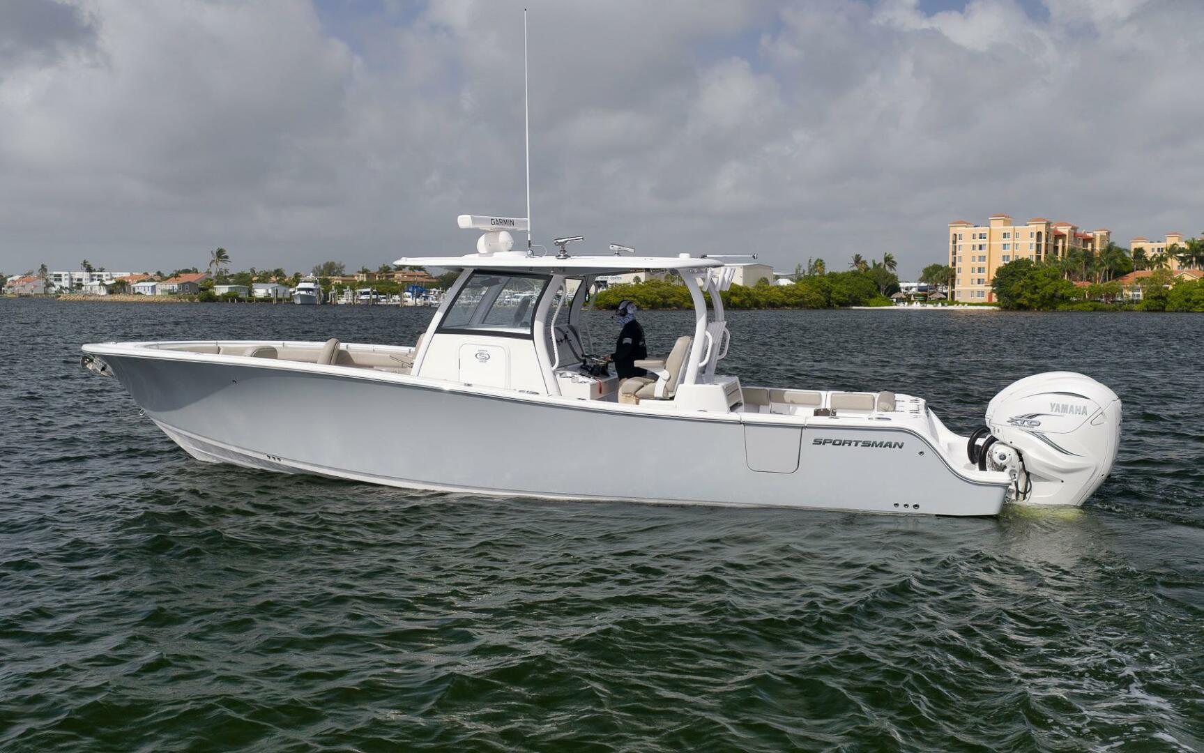 2022 Sportsman 352 - Image 8