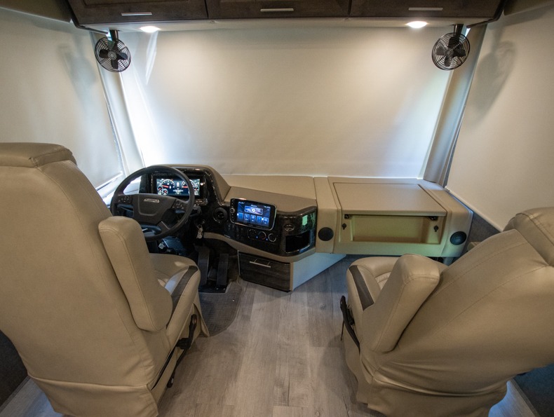 2022 Thor Motor Coach Palazzo 37.4 - Image 30