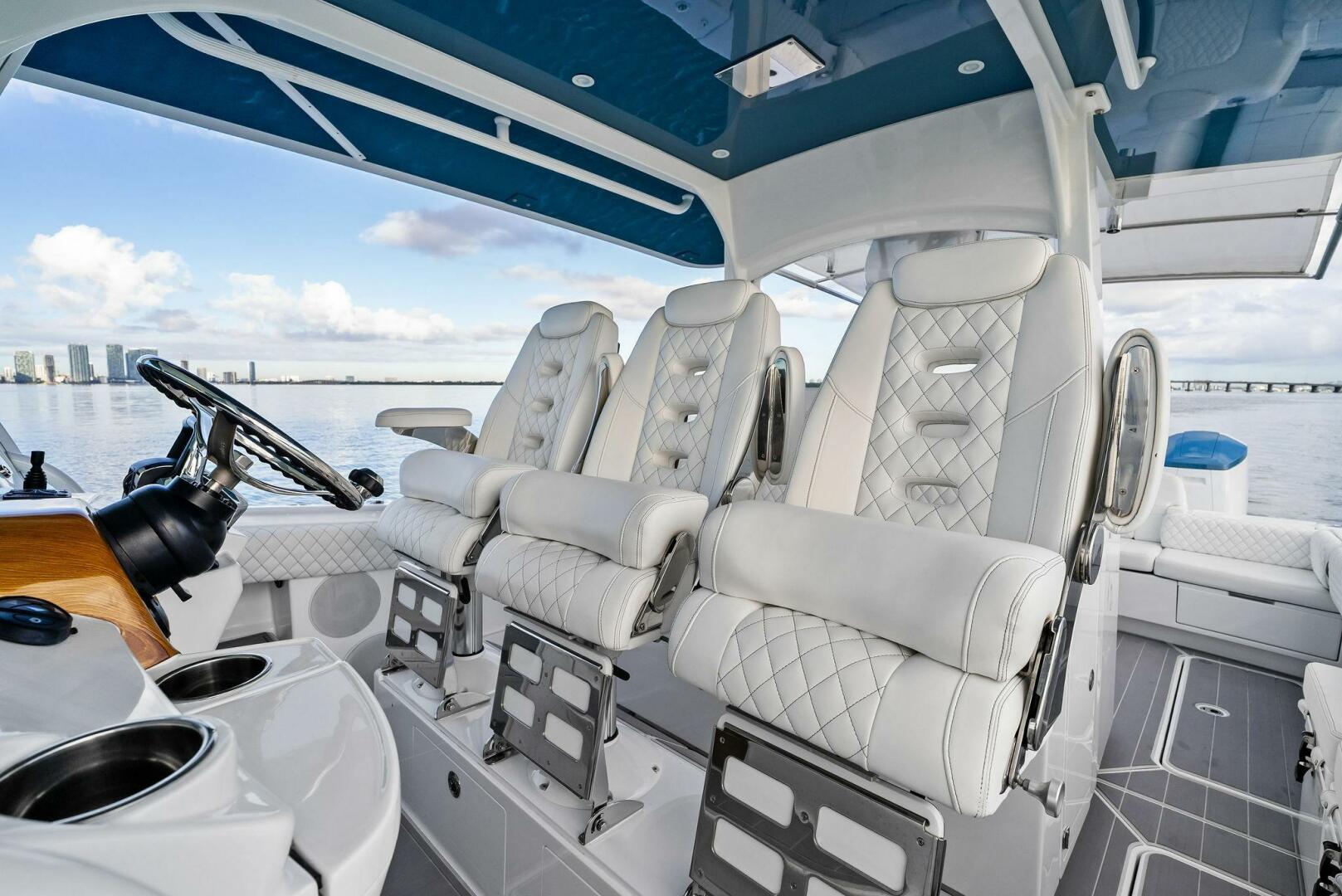 2023 HCB 42 Lujo - Image 29