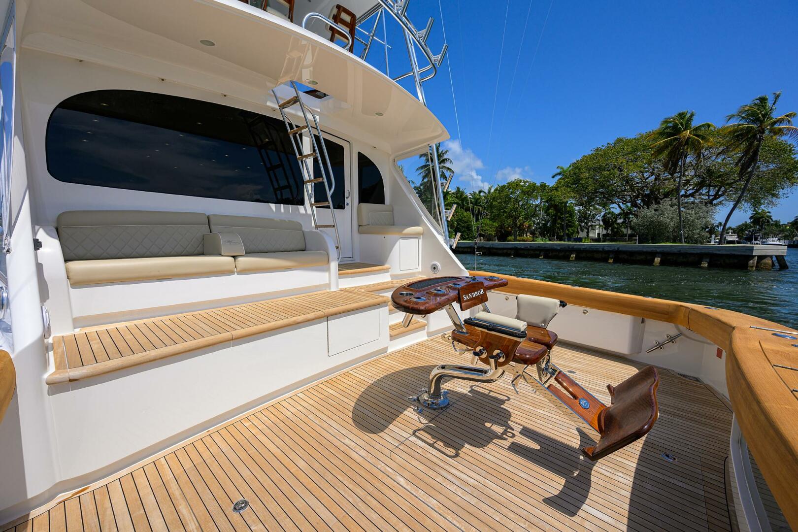 2021 Viking 72 Convertible - Image 35