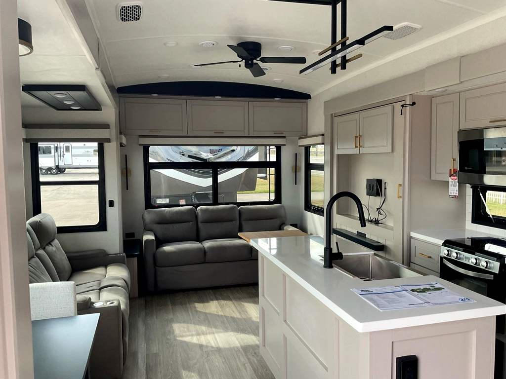 2027 JAYCO NORTH POINT 361RLBH - Image 7