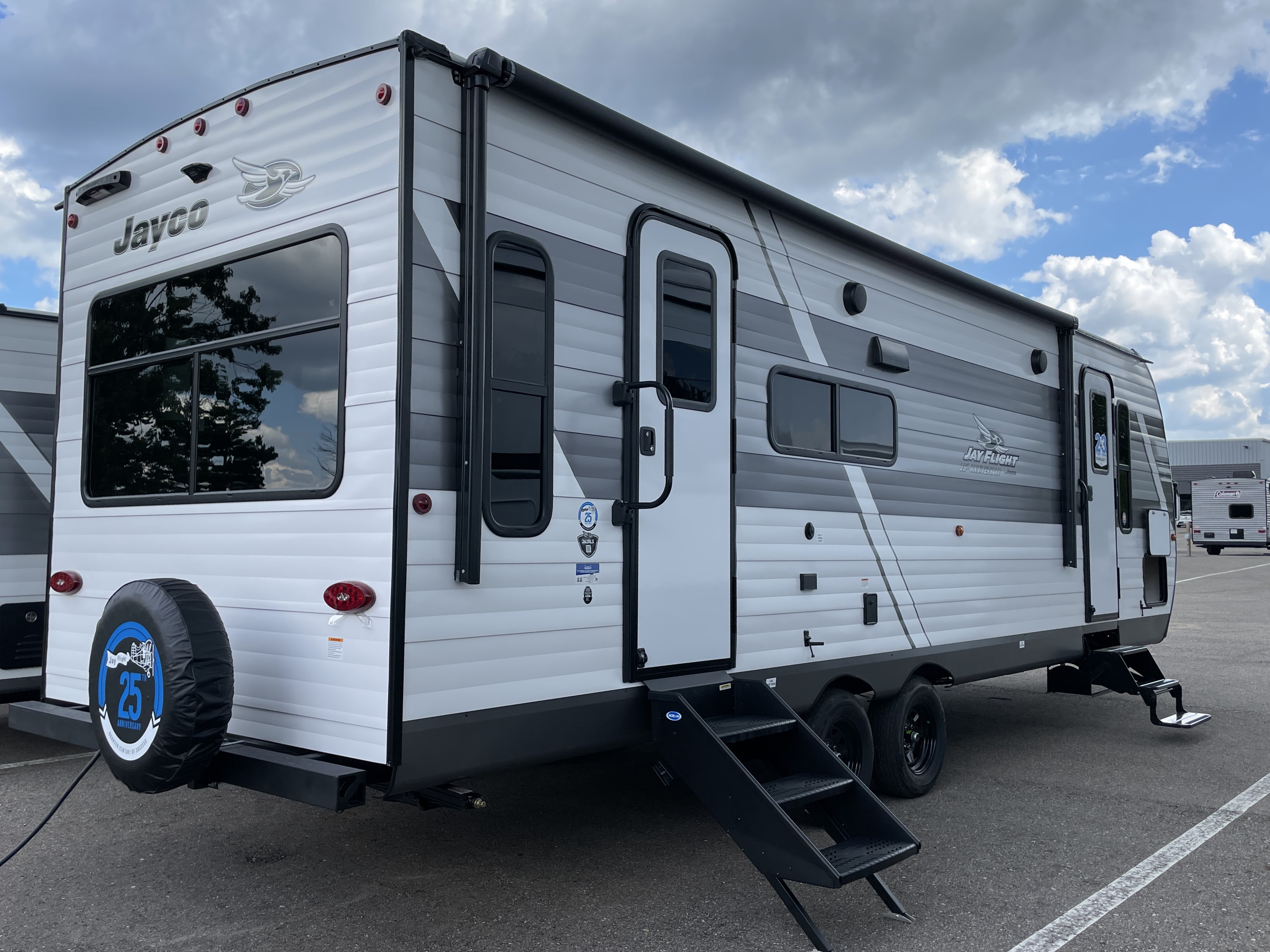 2027 Jayco Jay Flight SLX 262RLS - Image 3