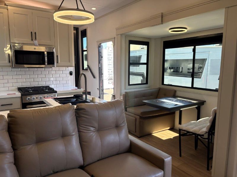 2026 Grand Design Solitude 414LJMJ - Image 32