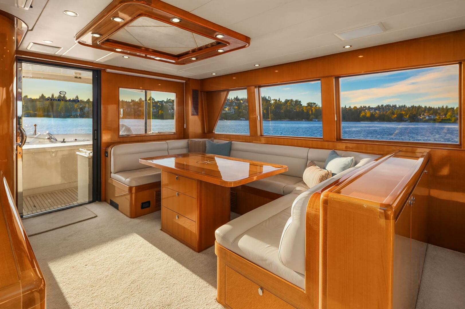 2014 Hampton 720 Skylounge LRC - Image 39