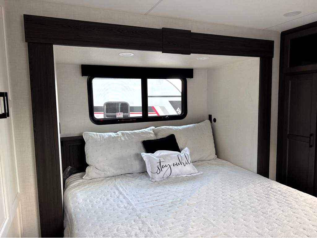 2027 VENTURE RV SPORTTREK 336VRK - Image 22