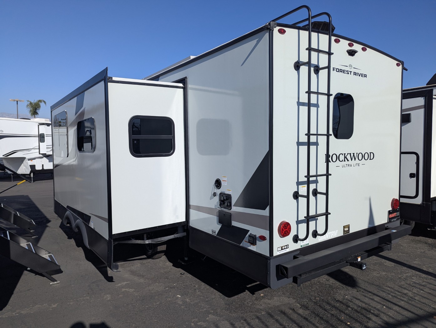 2026 Forest River Rockwood Ultra Lite 2606WS - Image 4
