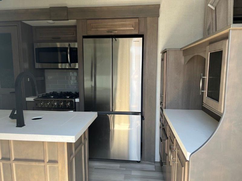 2023 Grand Design Solitude 380FL - Image 3