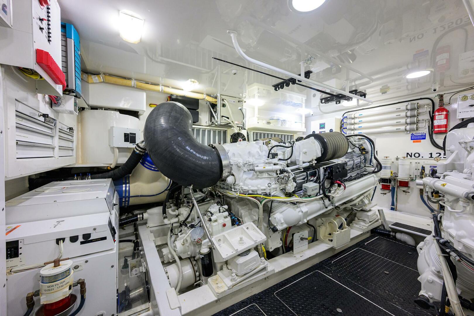2014 Viking 76 Enclosed Bridge - Image 67