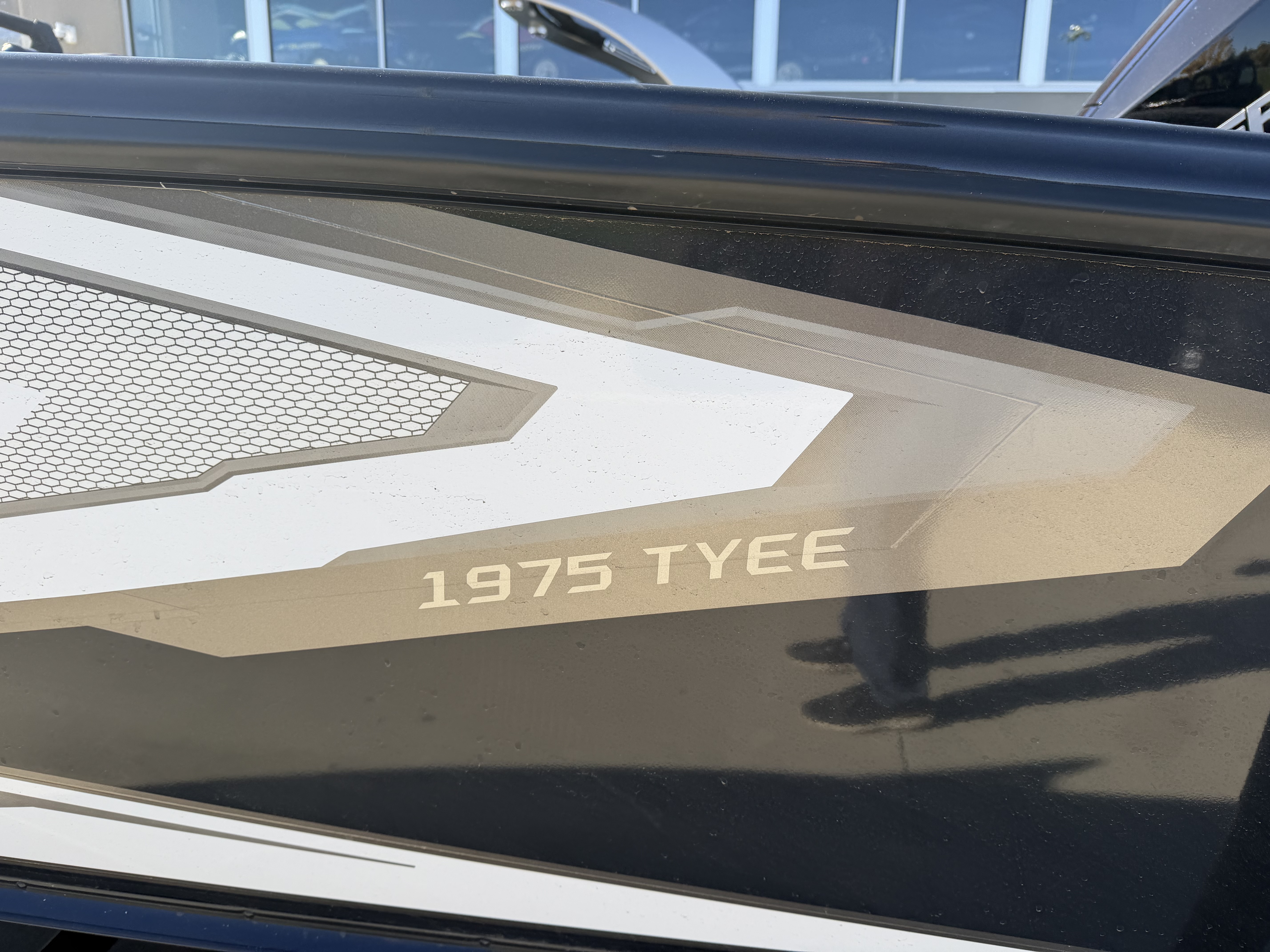 2027 Lund 1975 TYEE - Image 11