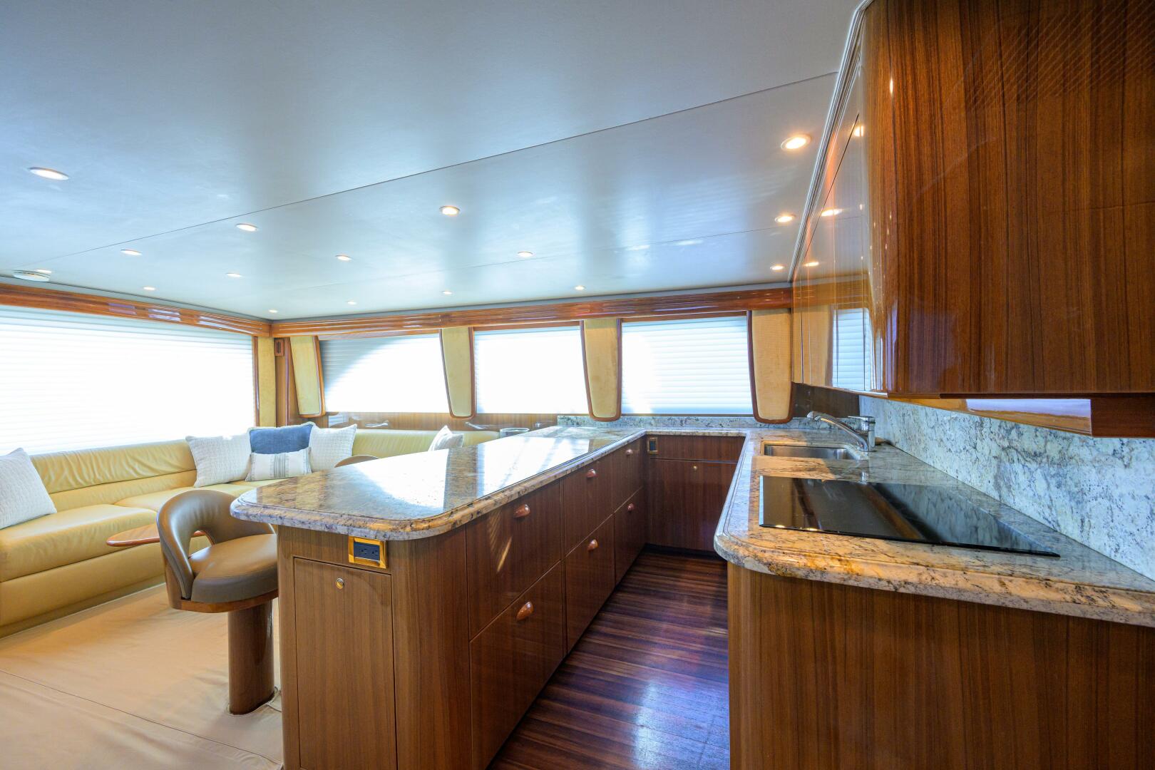 2007 Viking 64 Convertible - Image 20