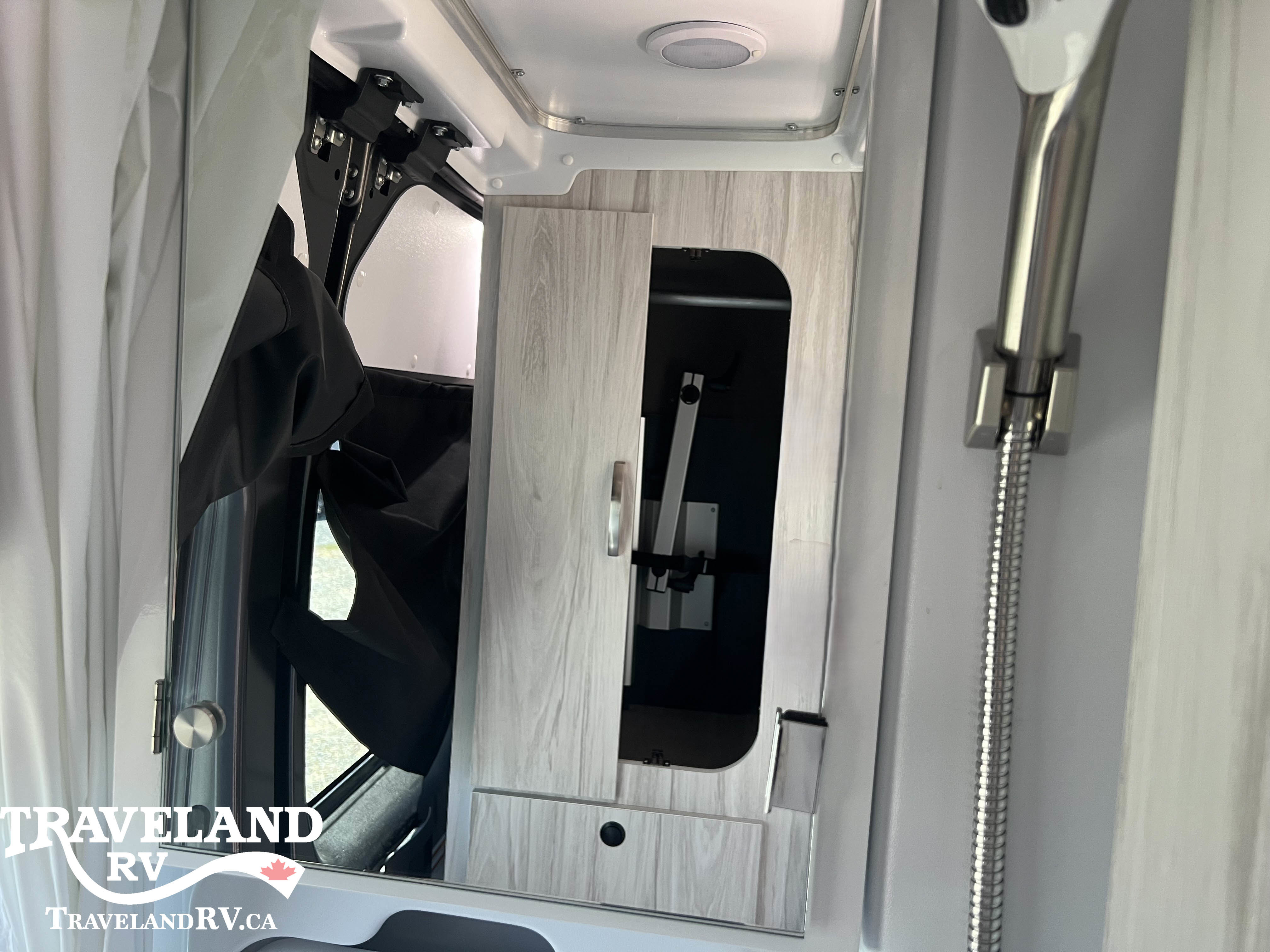 2025 Entegra Coach Arc 18C - Image 24