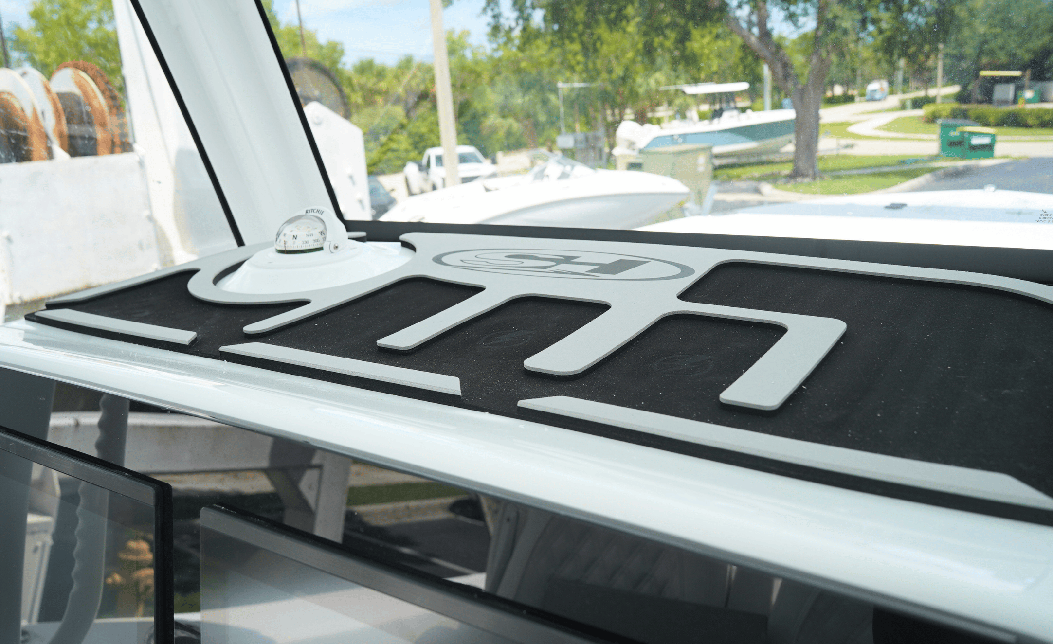 2027 SEA HUNT ULTRA 305SE - Image 56