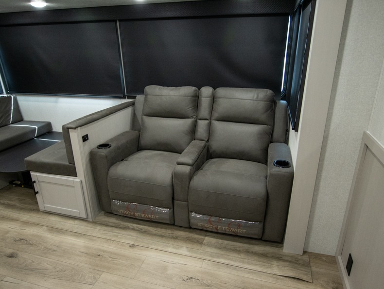 2026 Jayco Jay Feather 27MK - Image 6