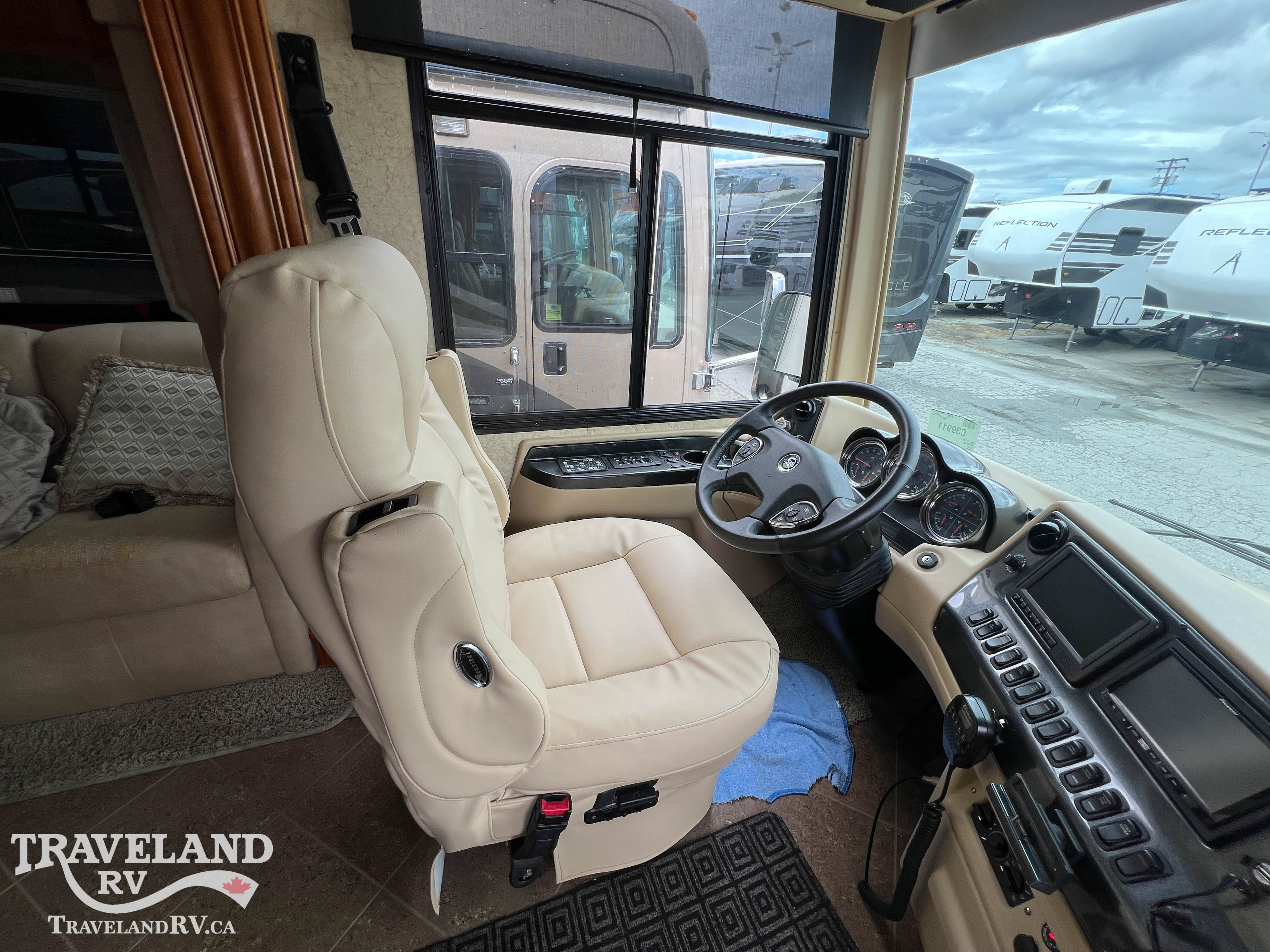 2011 Newmar Dutch Star 3734 - Image 11