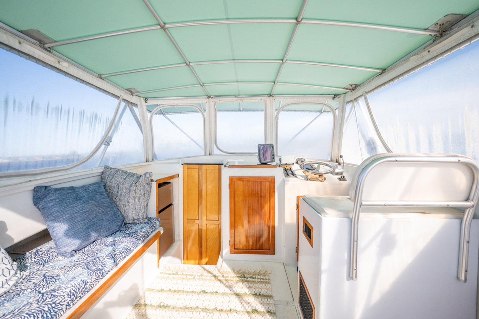 2005 Custom Michael Fitz 34' Pilothouse - Image 8
