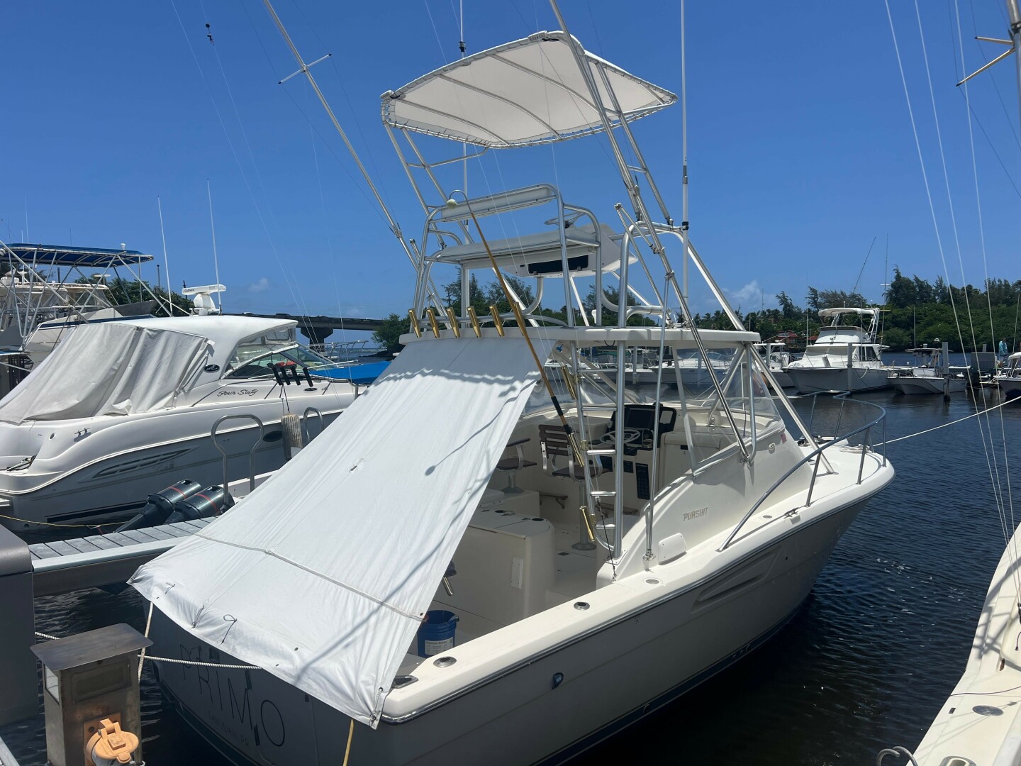 1997 Pursuit 3000 Offshore Express - Image 2