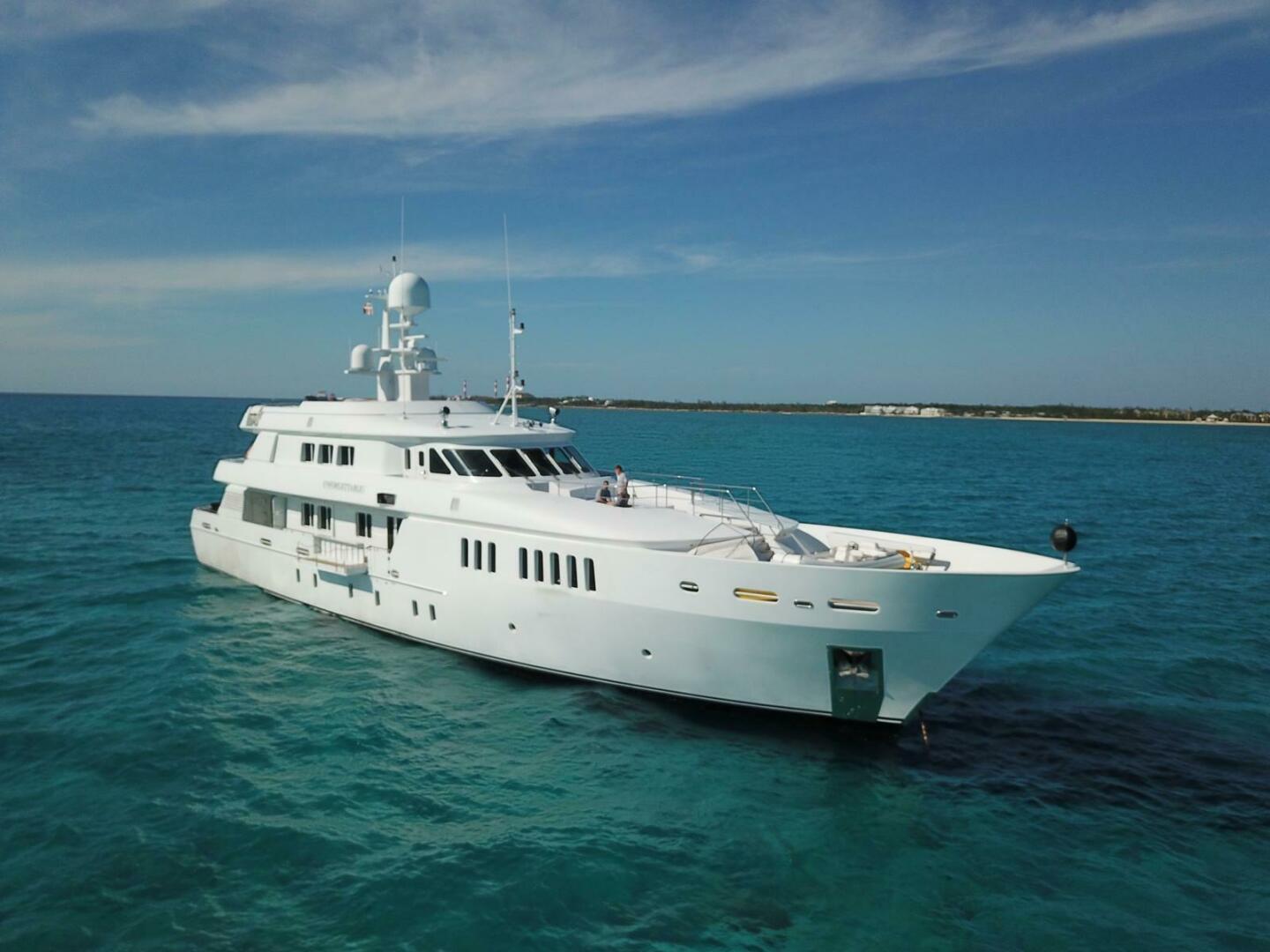 2003 Royal Denship Motor Yacht - Image 5