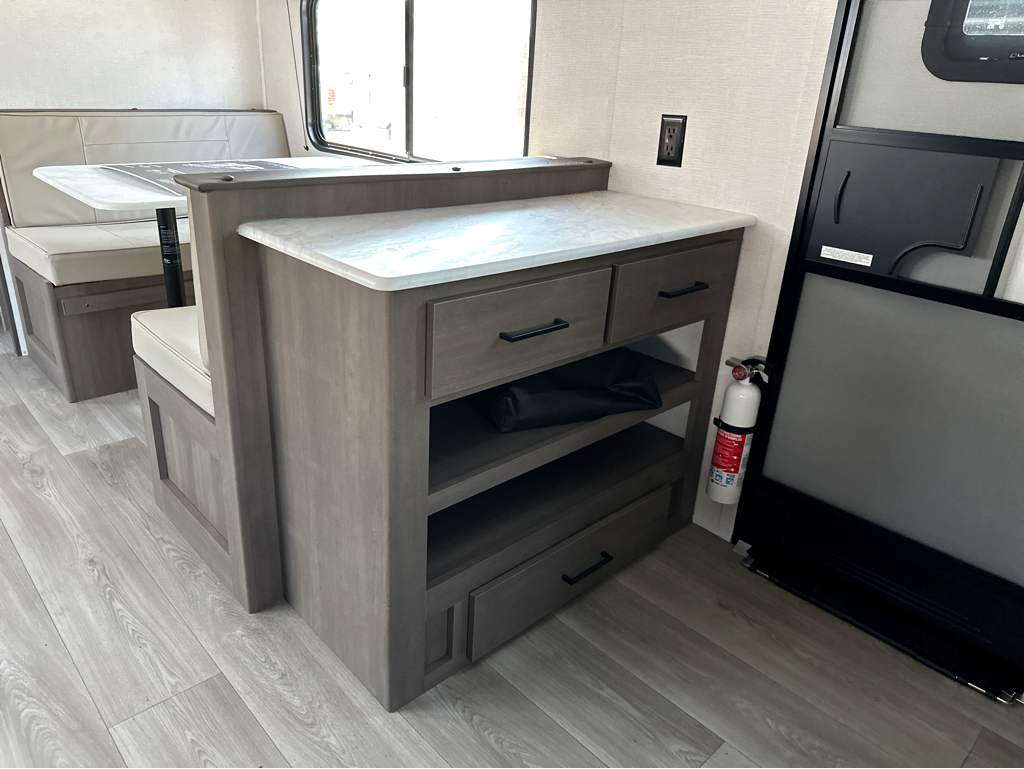 2026 GRAND DESIGN TRANSCEND 25MLX - Image 14