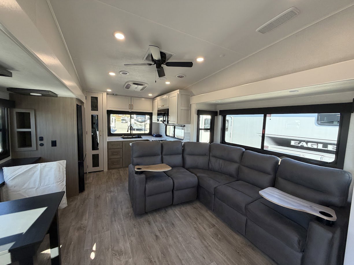 2026 JAYCO EAGLE 365UKTS - Image 4