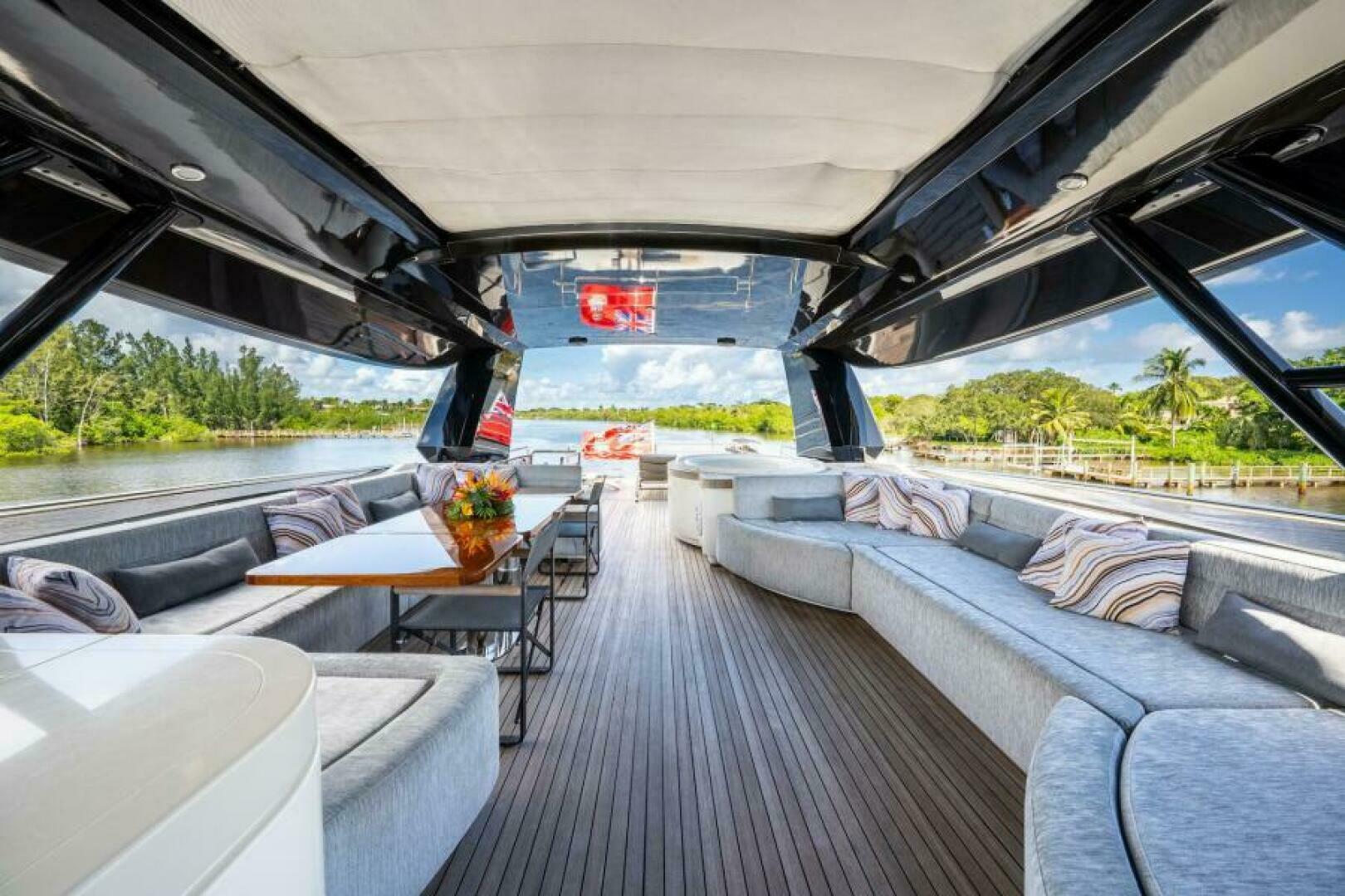 2015 Monte Carlo Yachts MCY86 - Image 29
