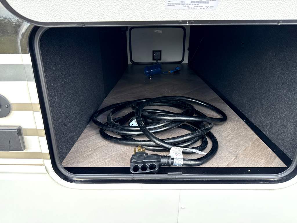 2026 Keystone SPRINTER 3800FLB - Image 6