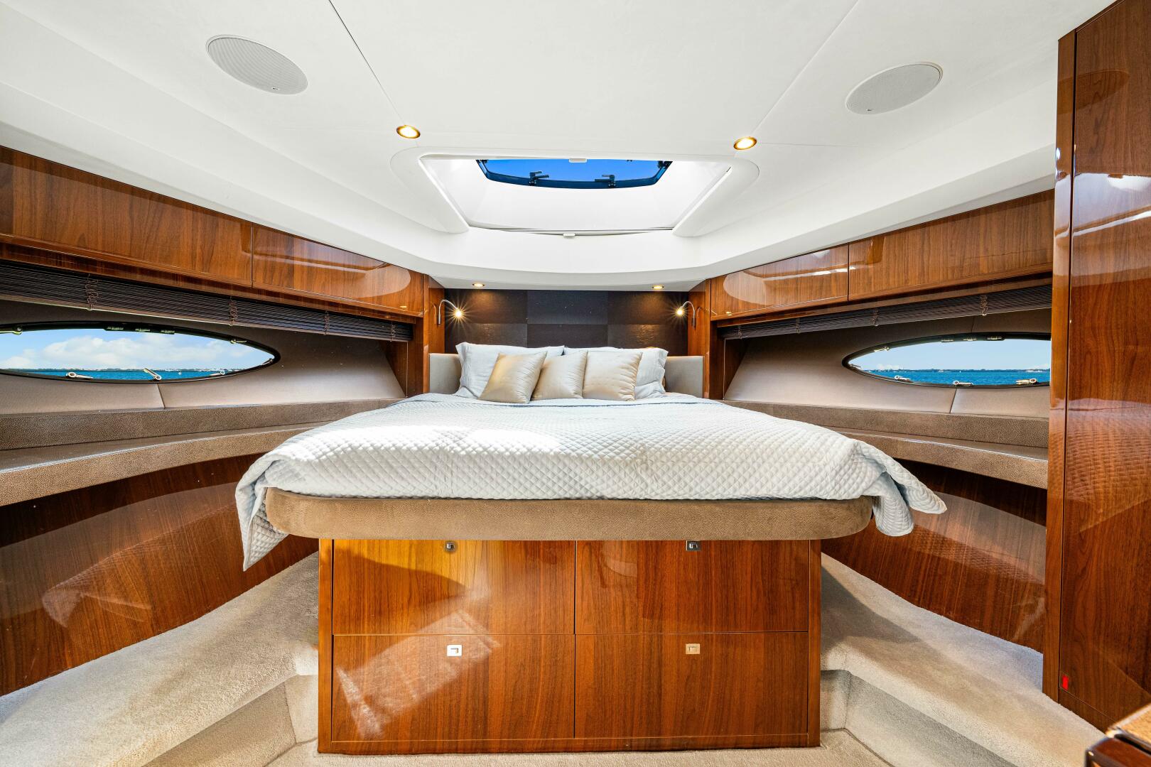 2014 Princess Y72 - Image 148