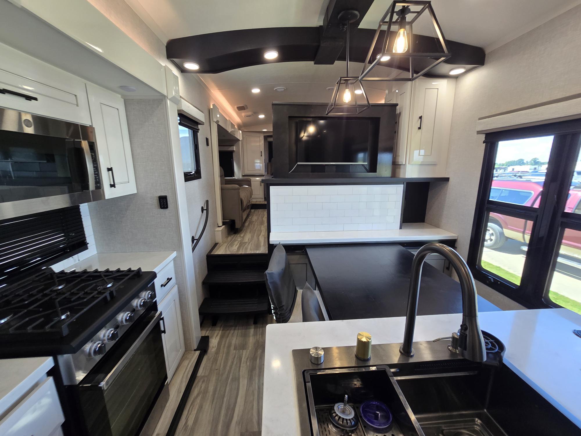 2025 JAYCO PINNACLE 38FLGS - Image 34
