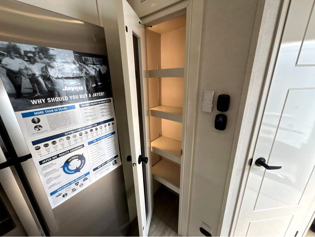 2027 JAYCO PINNACLE 39FBRL - Image 18