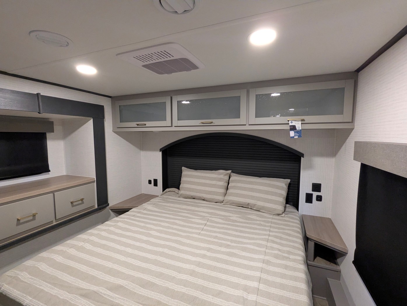 2026 Forest River Stealth 2800 - Image 9