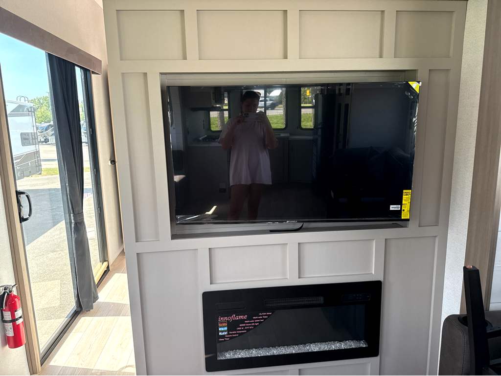 2027 JAYCO JAY FLIGHT BUNGALOW 404LOFT - Image 7