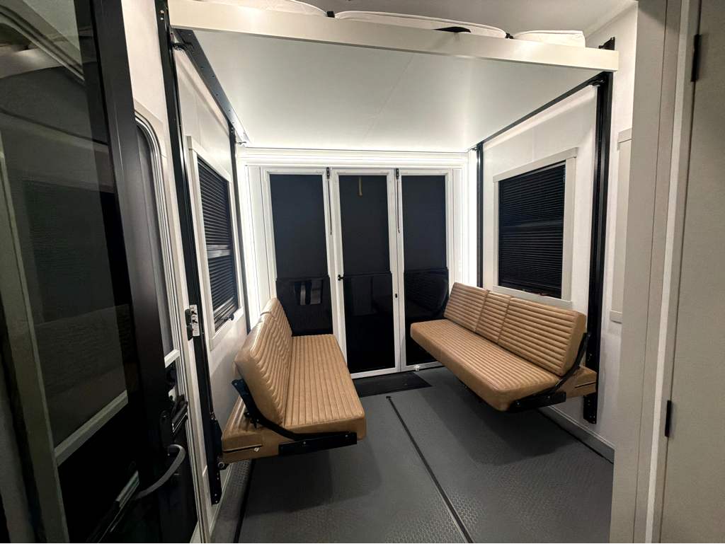 2026 BRINKLEY G 3520 - Image 17